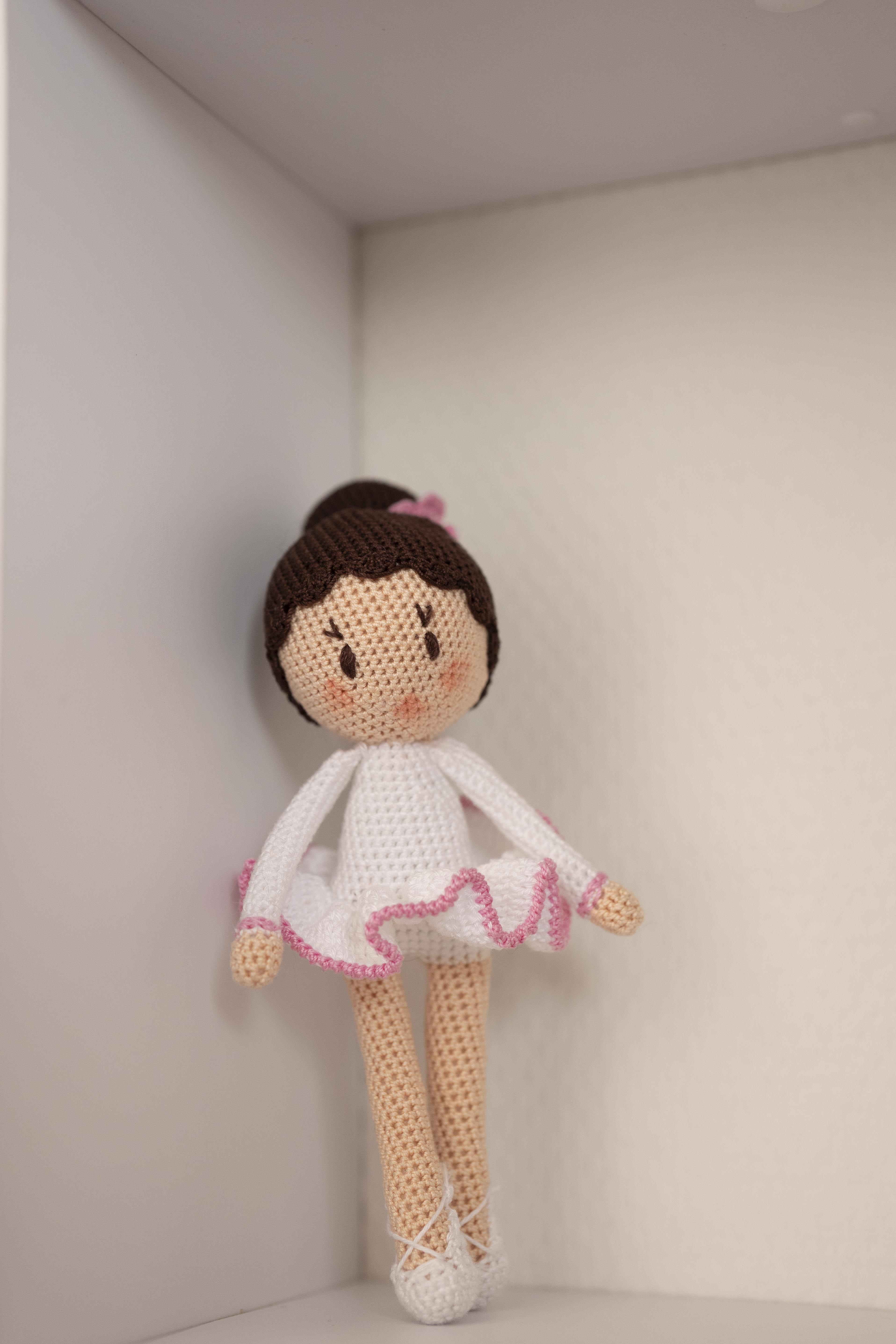 Gehaakt ballerinapopje met roze tutu